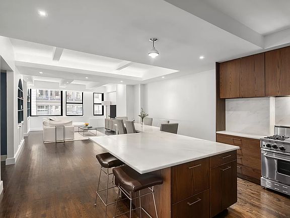 2nd image of 15 W 17th St APT 4