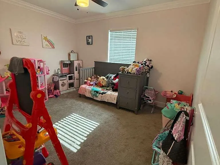349 NW Hibiscus St — Photo 9