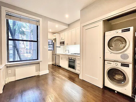 Rented by Century 21 Premier  | media 14