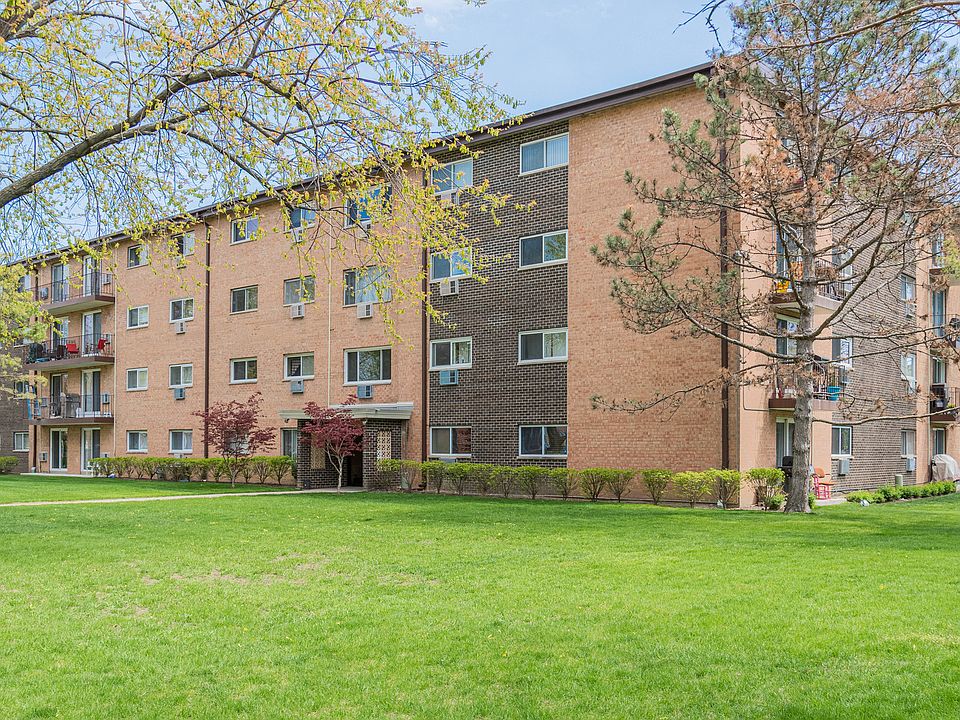 1st image of 1019 N Boxwood Dr Unit 309