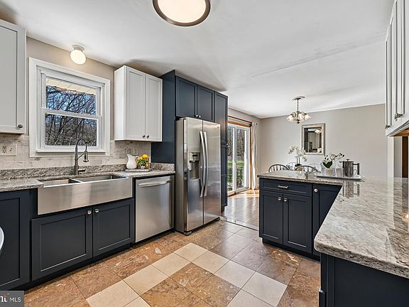 4th image of 16601 Candy Hill Rd