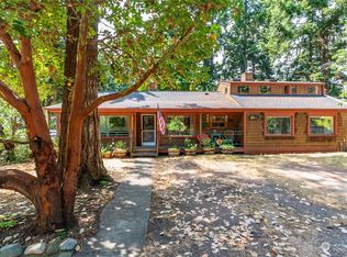 851 Park Ave, Oak Harbor, WA