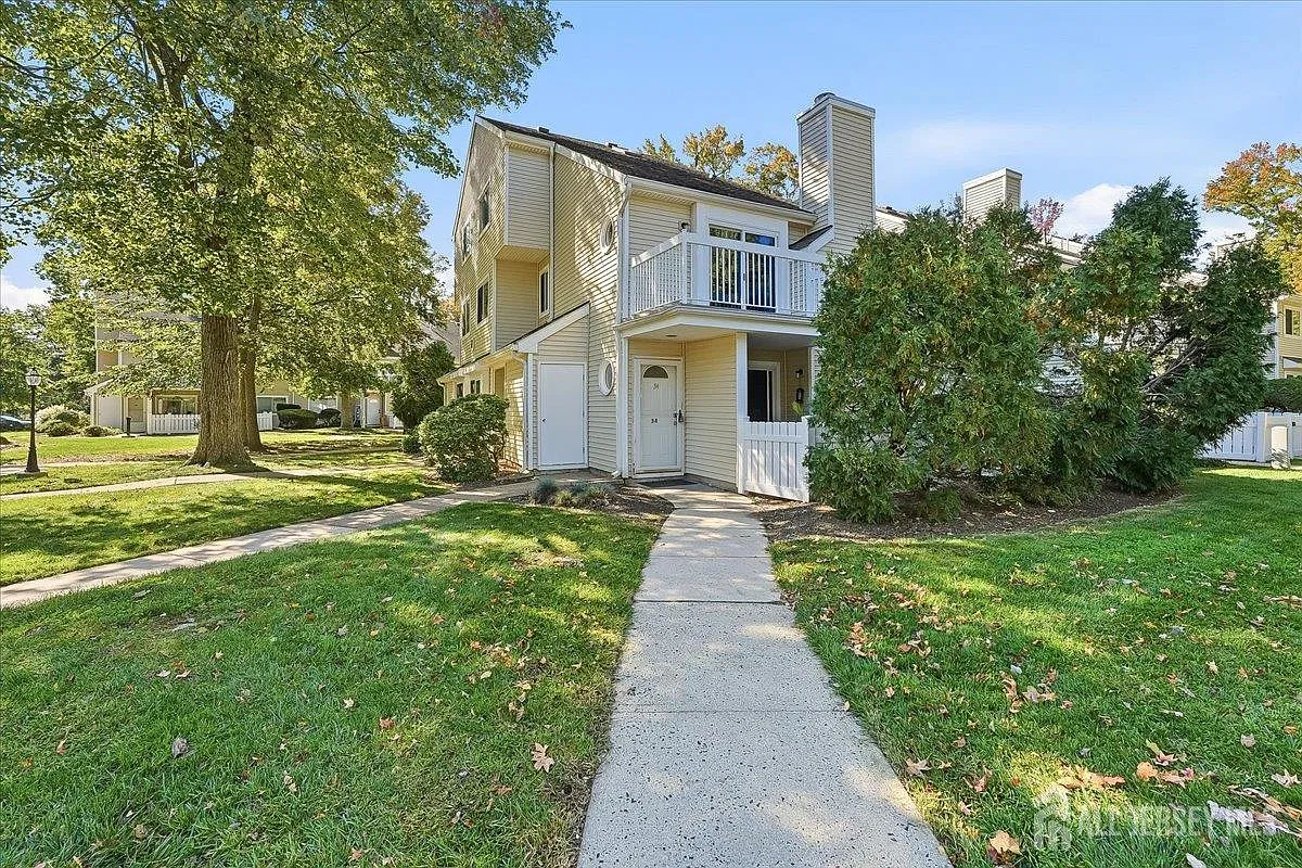 3 bed, 2.0 bath, $2,850 — Photo 1