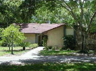 655 Riviere Rd, Palm Harbor, FL 34683