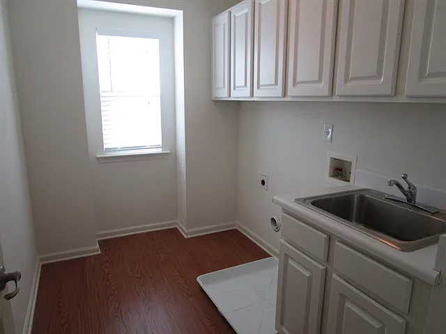 406 Howell Xing — Photo 21