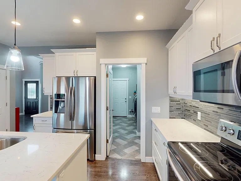 172 Wildrose Dr — Photo 6