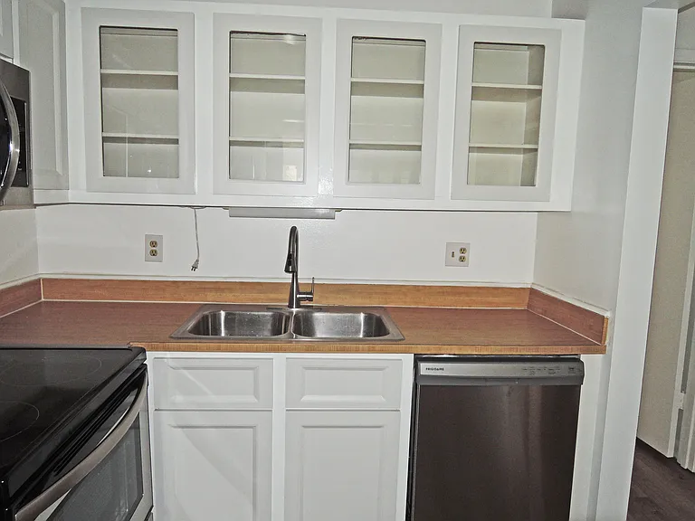 322 Colony Ln #C — Photo 9