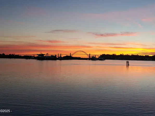 1000 SE Bay Blvd #K-4-436, Newport, OR 97365