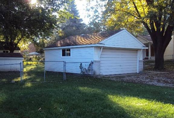 5th image of 2109 Jarman Dr