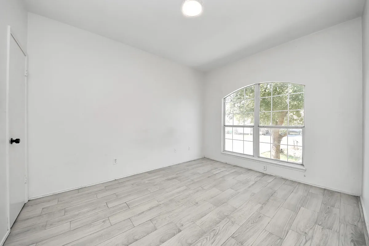 Building Photo - 10217 Teneha Dr #B