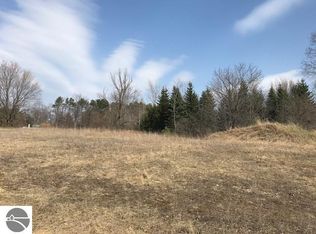 5 & 6 Lyns Ct, Williamsburg, MI 49690