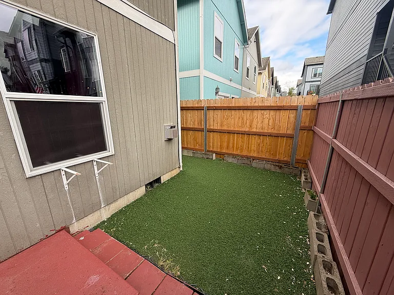 6018 NE 33rd Cir — Photo 35