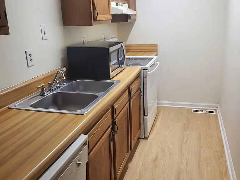 219 Harper Dr — Photo 16