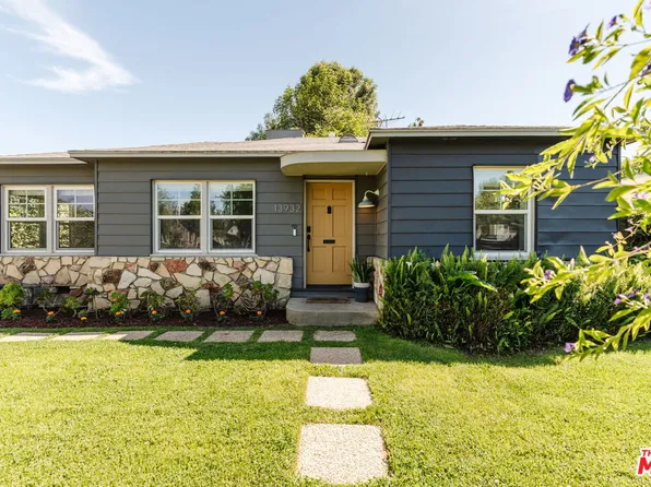 13932 Hamlin St, Van Nuys, CA 91401