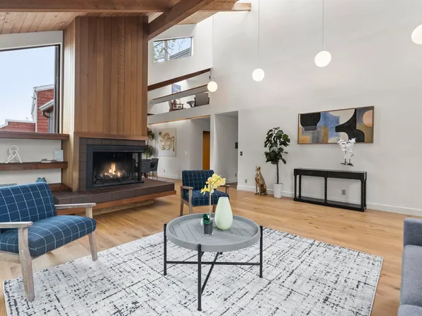 6425 Zinn Dr, Oakland, CA 94611