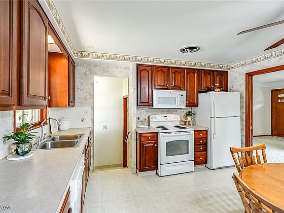 5th image of 189 Forest Dr