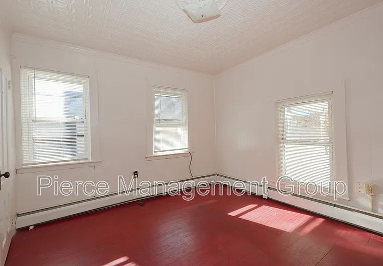 120 Elm St #3 — Photo 9