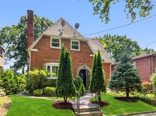 6 Harding Pkwy, Mount Vernon, NY 10552