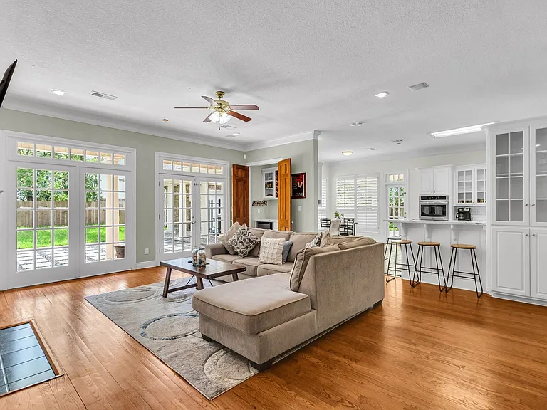 4 Twin Circle Dr — Photo 7