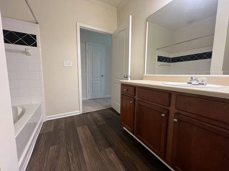 Wesley Kensington Apartments at Stonecrest — Photo 281