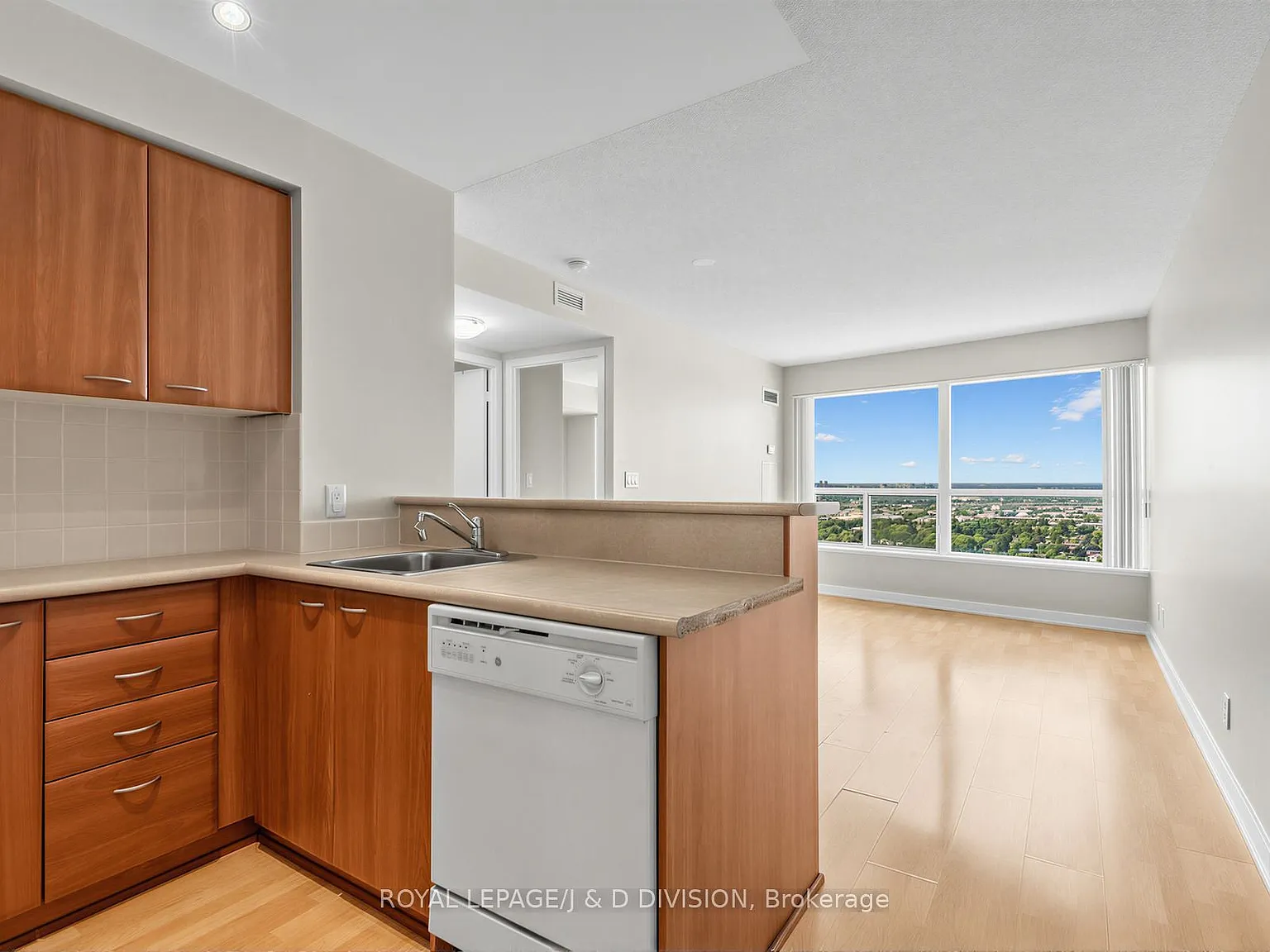 2 bed, $2,250 — Photo 4