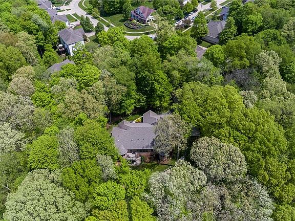 2nd image of 1107 Wildwood Dr