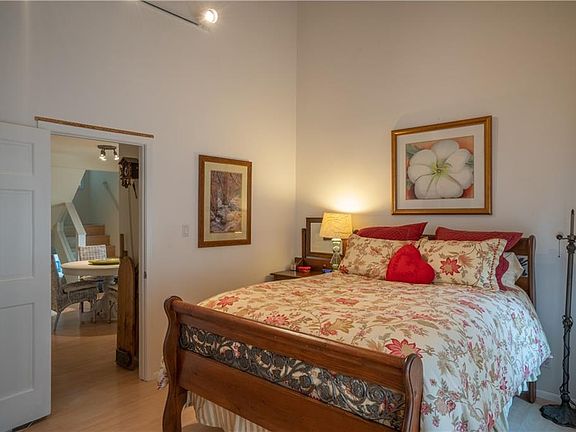 2nd image of 908 Harold Dr Unit 19