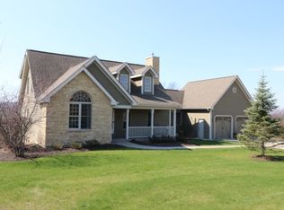2 Tanglewood Path, Galena, IL 61036