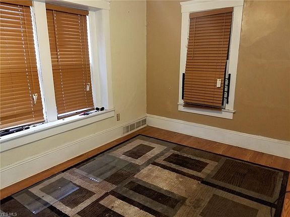 4th image of 6030 Hillman Ave