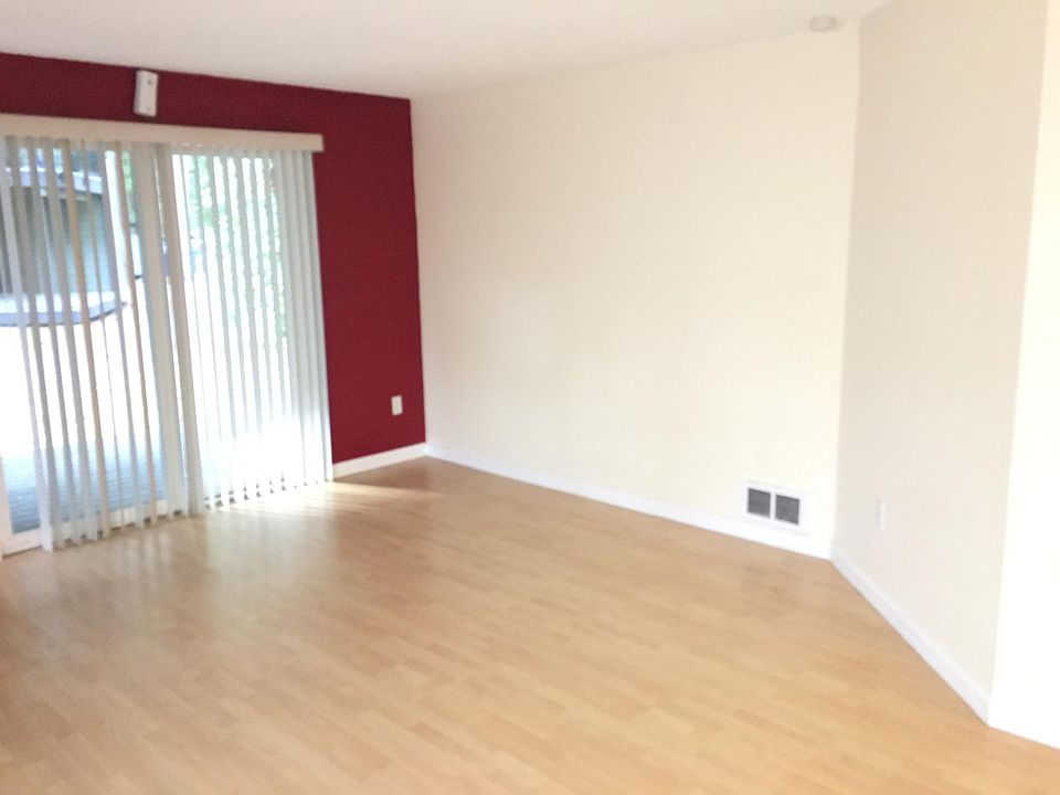 1st image of 14621 NE 31st St #11A