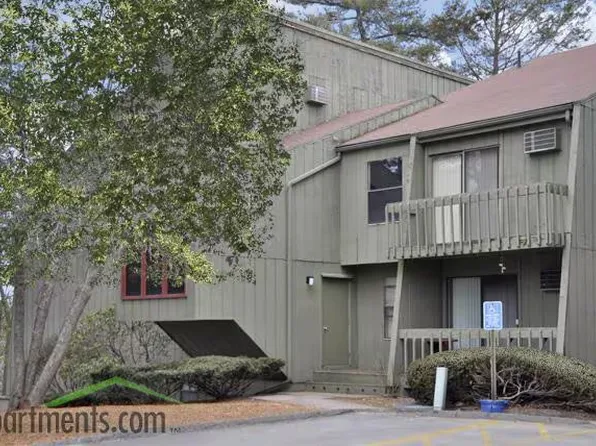 186 New State Rd, Manchester, CT 06042