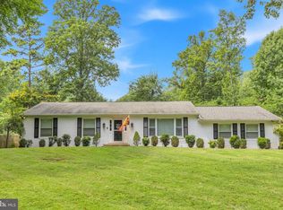 5238 Graystone Rd, Warrenton, VA 20187