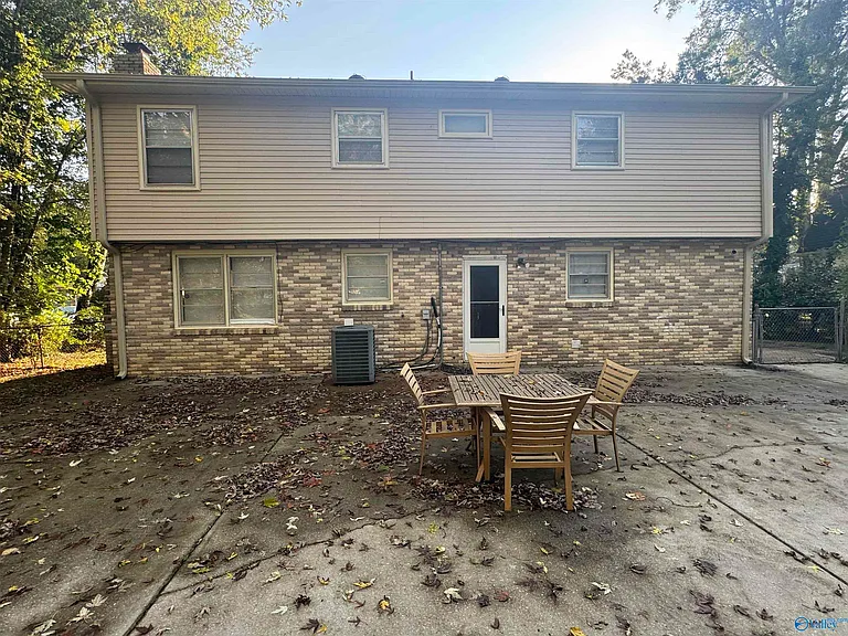 3813 Millbrae Dr NW — Photo 17