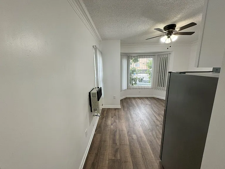 Crenshaw Park Apartments — Photo 19