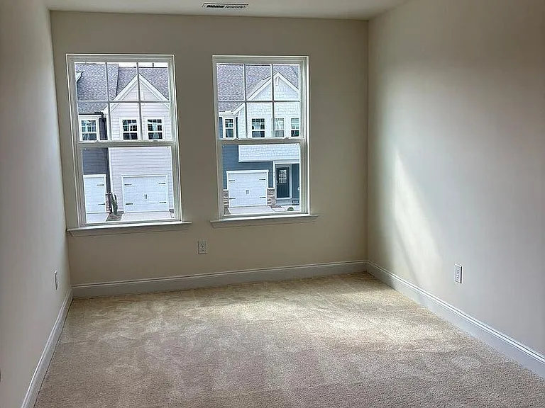 907 Kensley Grove Ln — Photo 7