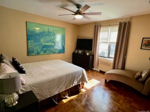 88-10 32nd Avenue image 8 of 9