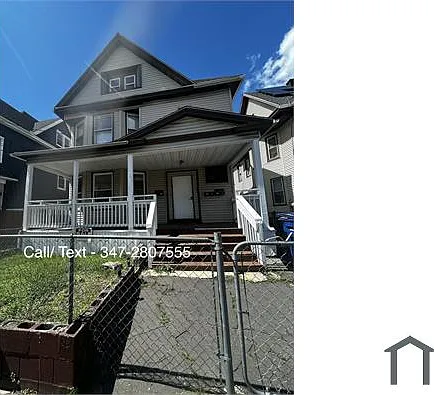 779 William St #3