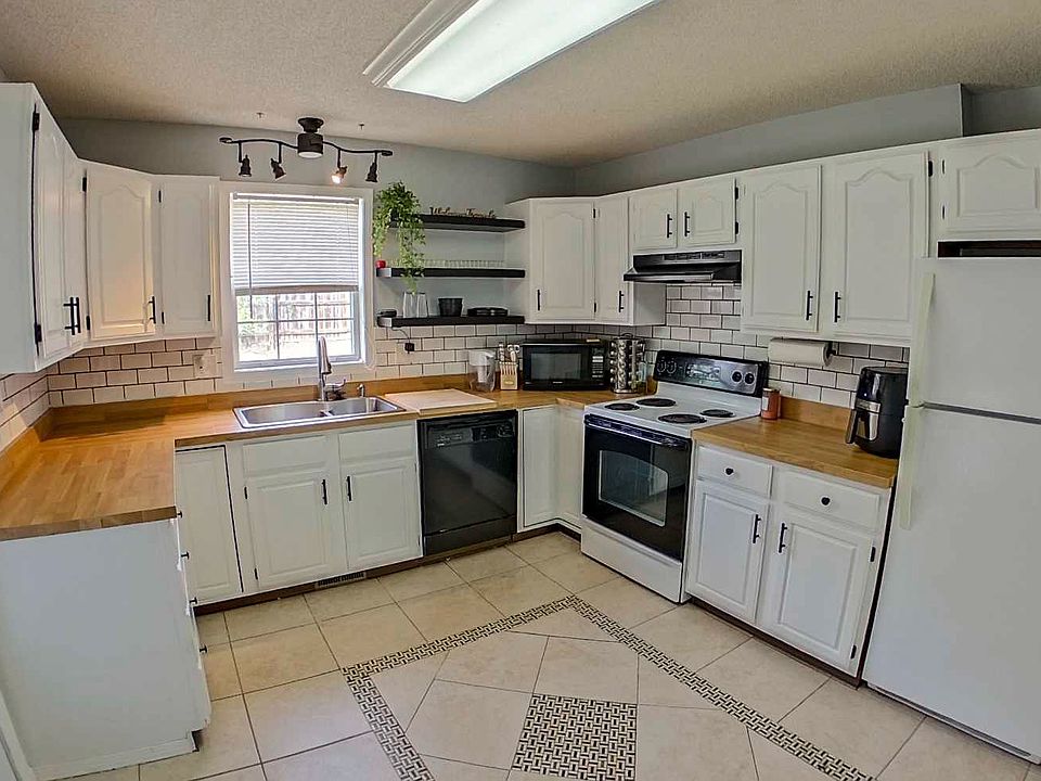 1st image of 3400 Woodduck Way