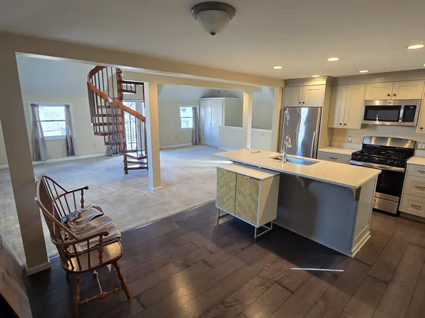 892 Elmwood Ave, Buffalo, NY 14222