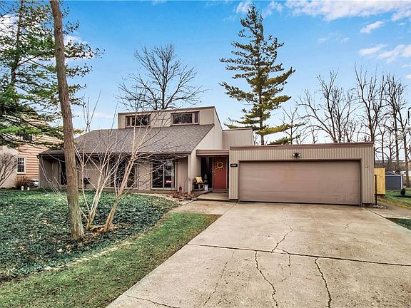 2nd image of 273 Lehn Springs Dr