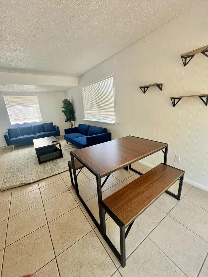 6717 N Snowflake Dr — Photo 2