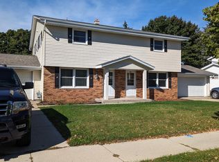 742 Imperial Ct, West Bend, WI 53095