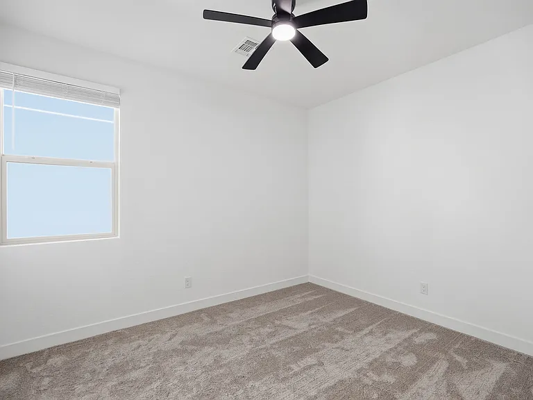 21435 W Meadowbrook Ave — Photo 12