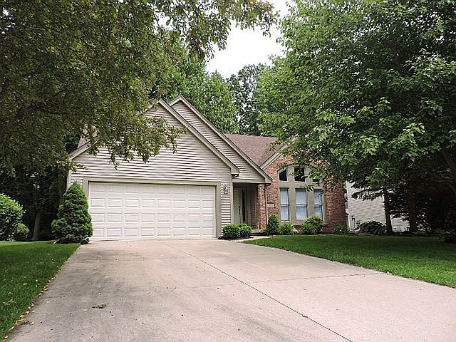 1st image of 327 Manakiki Dr