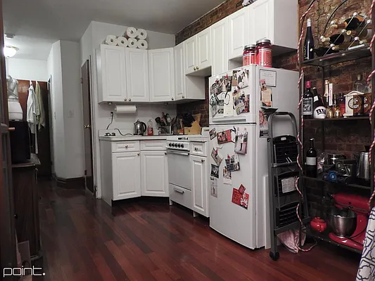 Rented by Point NYC | media 35