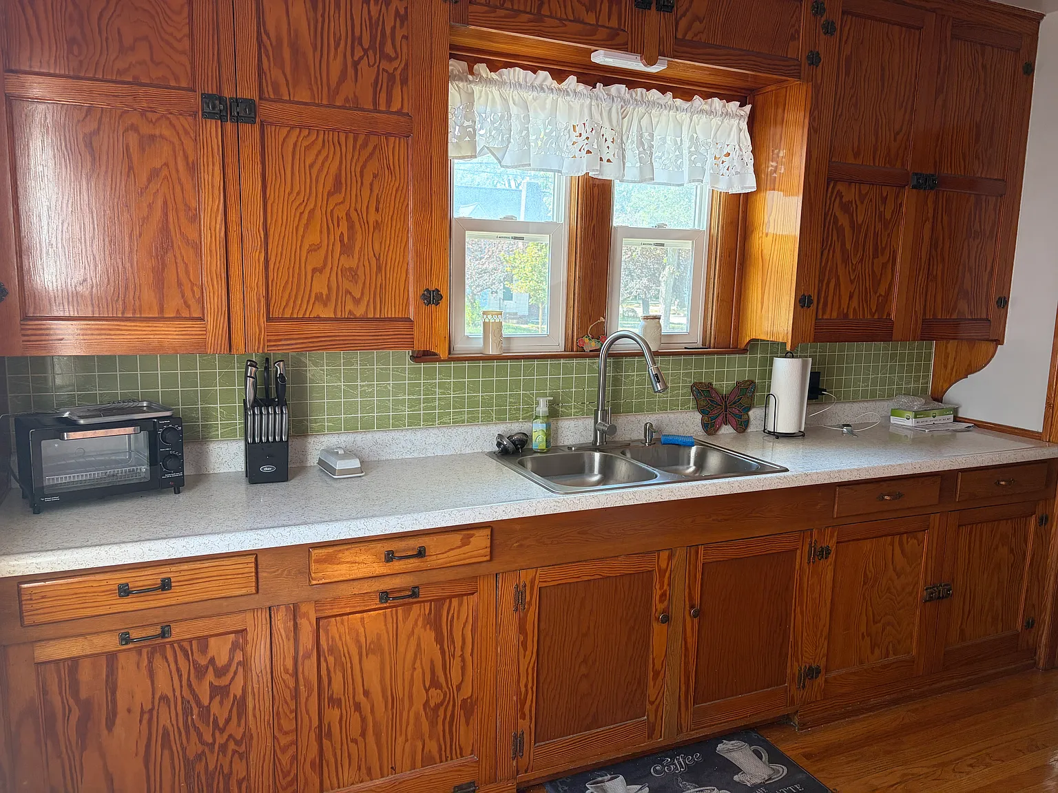 2 bed, 884 sqft, $1,400 — Photo 3