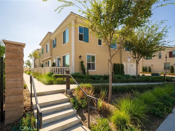1019 W Clover Ave, Rialto, CA 92376