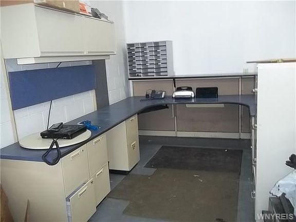 5th image of 3445 Niagara Falls Blvd
