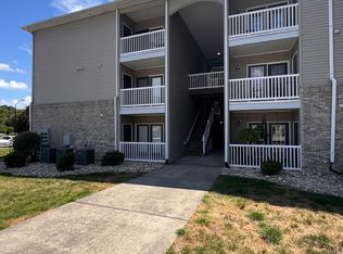 7106 W Friendly Ave UNIT 207, Greensboro, NC 27410