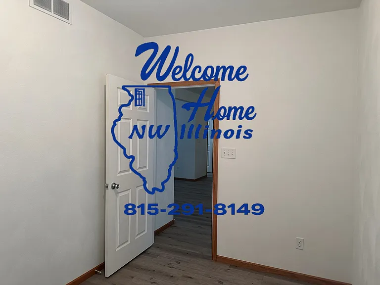 102 W Main — Photo 17